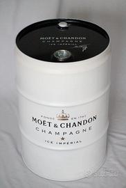 Moët & Chandon Ice Imperial Barrel in Teca