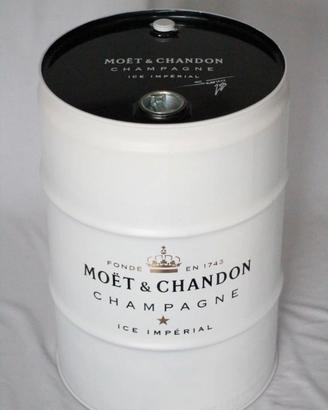 Moët & Chandon Ice Imperial Barrel in Teca