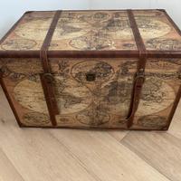 Baule vintage mappa del mondo