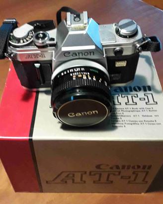Canon AT-1 con obiettivi