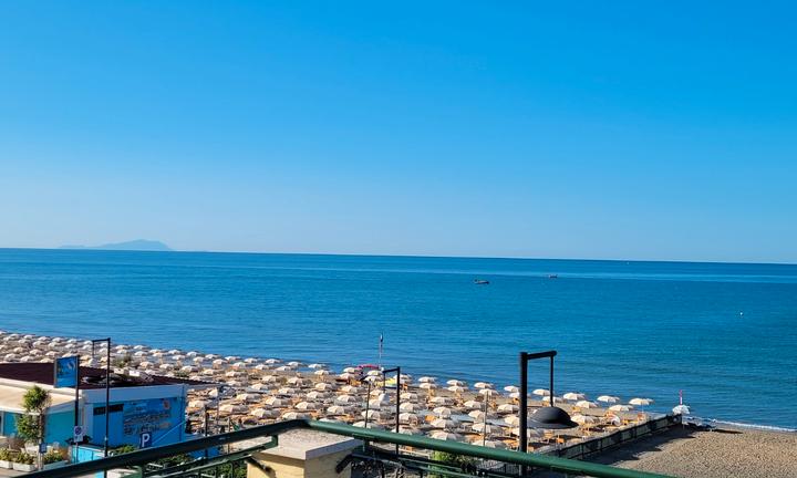 Frontemare Scauri - PRENOTAZIONI ESTATE 2026