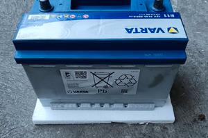 Batteria auto 12V 74Ah 620A