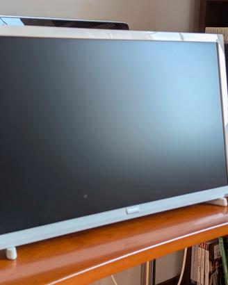 TV Philips 24" Full HD (24PFS5603/12) - Guasto