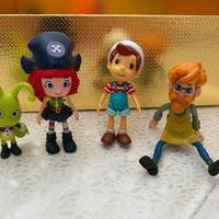 Figure pinocchio and friends