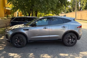 Jaguar E-Pace R-Dynamic Black AWD – 2023