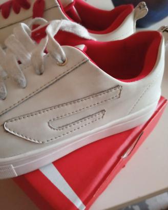 Come nuove scarpe sportive ed eleganti 