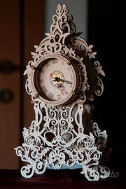 Orologio a pendolo in legno, in 3D, da tavolo