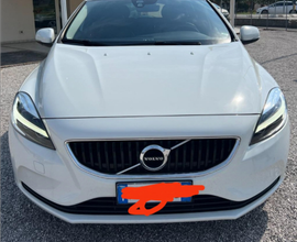 Volvo v40 d2