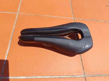 Sella Selle Italia WATT Gel Superflow U3 nero
