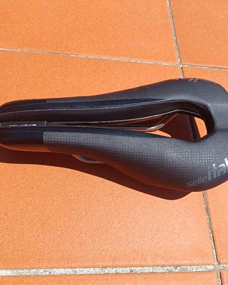 Sella Selle Italia WATT Gel Superflow U3 nero