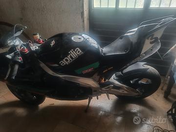 moto Aprilia 