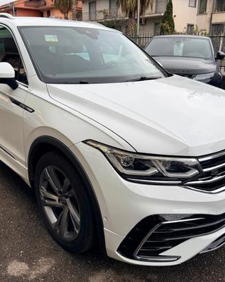 Volkswagen Tiguan 2.0 TDI 150 CV SCR DSG R-Line