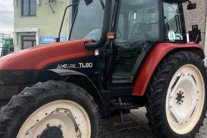New Holland TL80