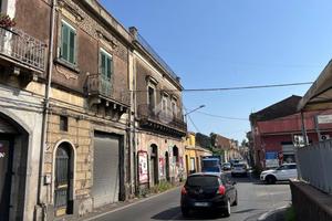 CASA SEMINDIPENDENTE A GIARRE