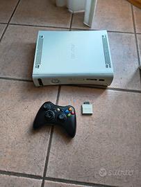 Xbox 360 più 1 joystick 