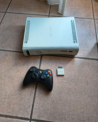 Xbox 360 più 1 joystick 
