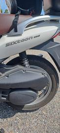 SUZUKI Sixteen 150