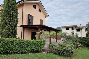 Villa di 180 m² con 5 locali a Mentana