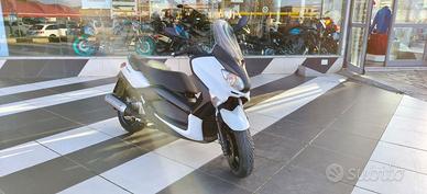 Yamaha X-Max 250