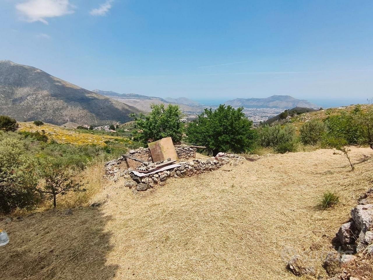 Terreno edificabile panoramico - Zona Monte Caputo - Vista 5