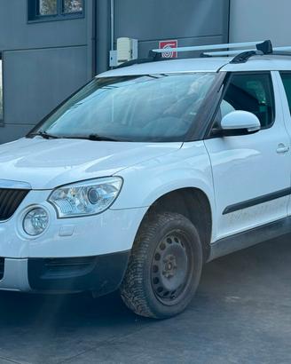 SKODA YETI per ricambi usati CFH
