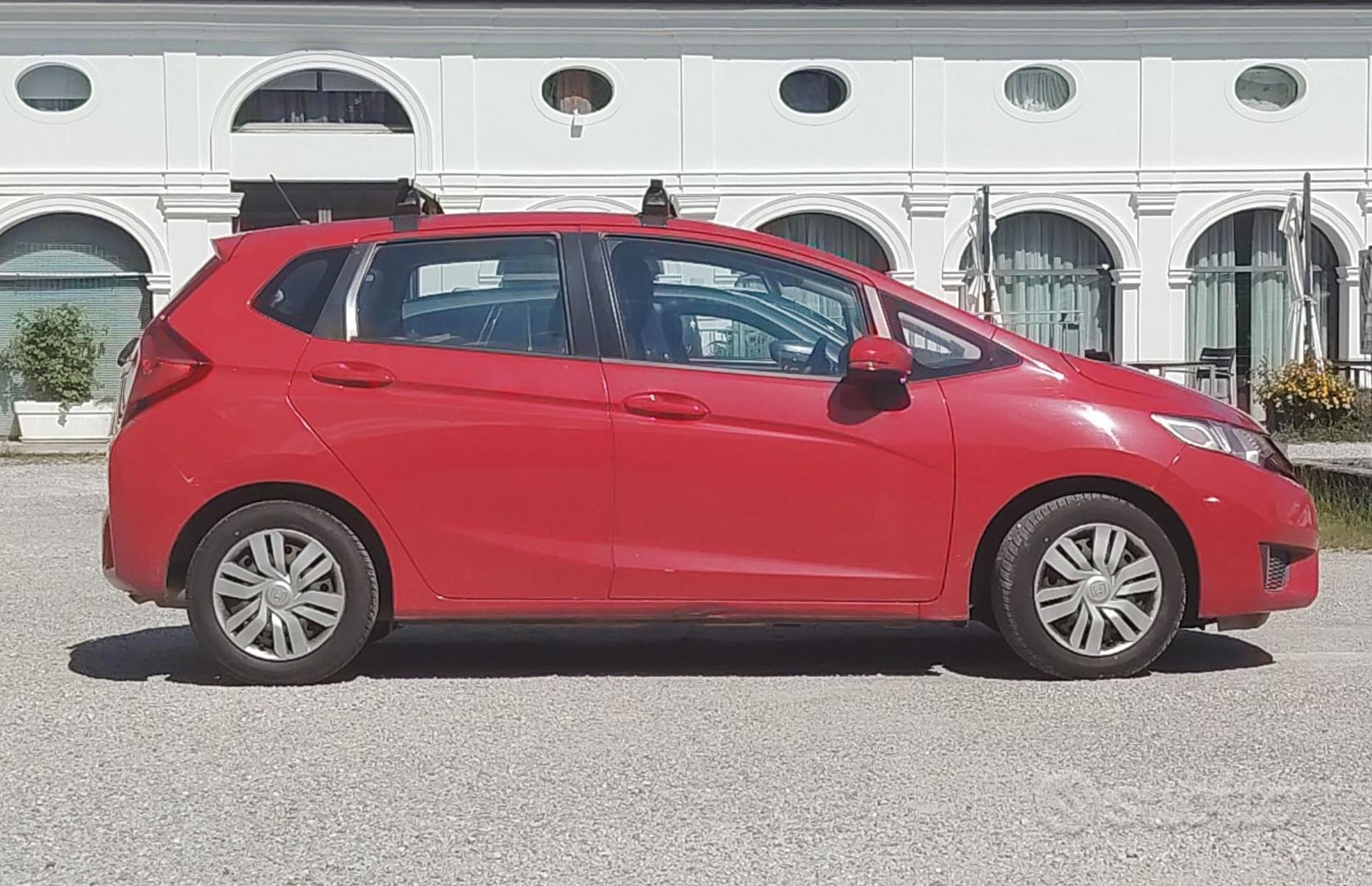 Honda Jazz 2017 photo 2