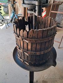 Torchio d'Epoca per Uva