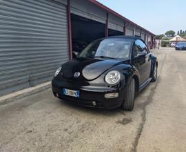 VOLKSWAGEN New Beetle - 2004