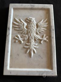 Stemma aquila araldica in marmo di Carrara