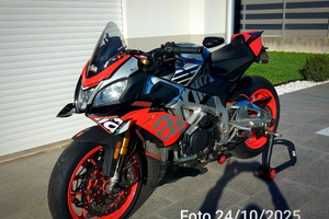 Aprilia Tuono V4 Factory