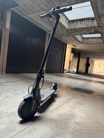 Monopattino elettrico Xiaomi Essential