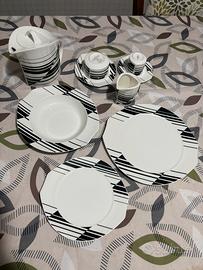 Servizio completo piatti tazze e tazzine