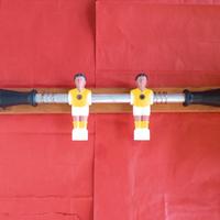 Decorazione o appendiabiti con omini biliardino