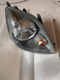 Faro anteriore dx FORD FIESTA modello dal 2008