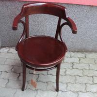poltrona con braccioli thonet