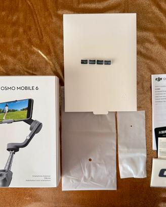 DJI Osmo Mobile 6-Gimbal stabilizzatore Smartphone