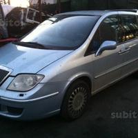 Lancia phedra 2004