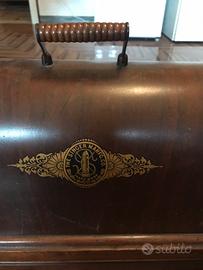 Macchina da cucire singer.