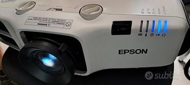 Proiettore Epson EB-5530U  ricambio o riparazione
