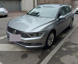 Volkswagen Passat Variant 2.0 TDI DSG Business Blu