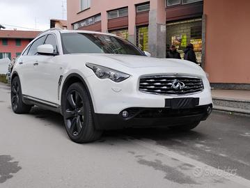 INFINITI FX30 d S