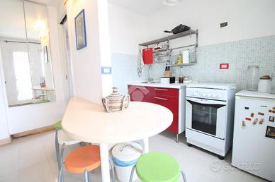 MONOLOCALE A POMEZIA