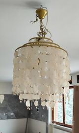 lampadario con pendenti in madreperla 