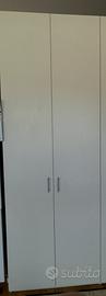 Armadio in laminato bianco con cassettiera
