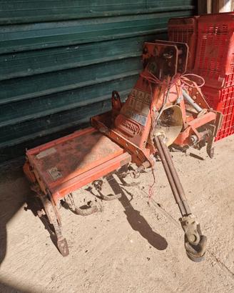 attrezzi agricoli fresa vigna, bins, casse 