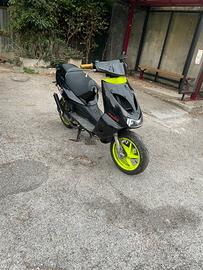 Aprilia sr 50 stealth