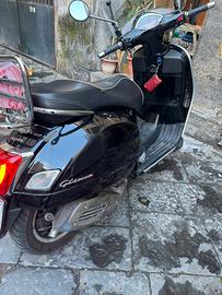 Vespa gts 300