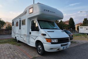 Camper EVM Monoscocca Vetroresina 8m - patente C