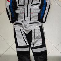 tuta divisibile 50