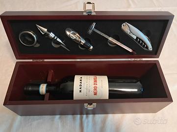 cassetta in legno porta bottiglia  di vino 